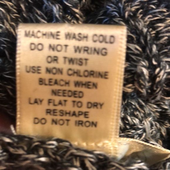 Say What? Cropped Grey Crew Neck Sweater Med. Extra Long Sleeves/Ribbed Accents - Picture 7 of 13